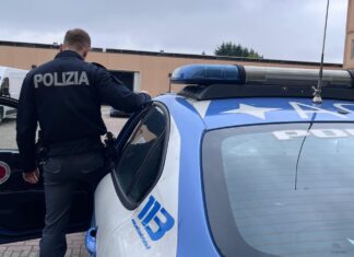 Aggredisce gli agenti durante un controllo: denunciato un 25enne a Lugo