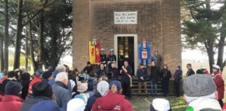 Il sindaco dal sacrario dei 56 martiri: “Il 4 dicembre una fiaccolata democratica e antifascista”