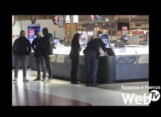Assalto armato al centro commerciale Esp di Ravenna, banditi in fuga dopo la razzia di preziosi