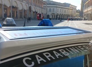 Faenza, uomo in stato di alterazione crea caos al supermercato: arrestato dai Carabinieri
