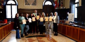 Assistenti familiari, il sindaco ha consegnato gli attestati a chi ha terminato il corso di preparazione