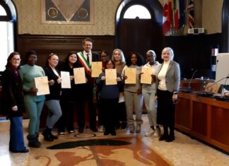 Assistenti familiari, il sindaco ha consegnato gli attestati a chi ha terminato il corso di preparazione