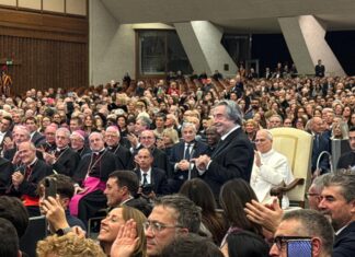 Muti dirige il concerto per Papa LeoneXIV e riceve il Premio Ratzinger 2025“ Ho amato le sue parole”