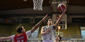 Basket: la Tema Sinergie perde all’ultimo secondo con la capolista Virtus Roma