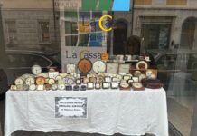 Aperta la mostra di orologi da tavolo alla filiale di Russi della Cassa di Ravenna