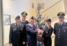Auguri di Natale ai Carabinieri di Faenza: l’ANC dona panettoni personalizzati