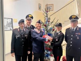 Auguri di Natale ai Carabinieri di Faenza: l’ANC dona panettoni personalizzati