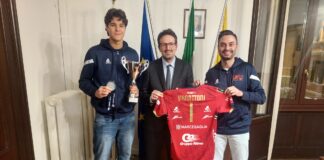 Una delegazione della Consar Ravenna ricevuta e salutata in Comune dal sindaco Alessandro Barattoni