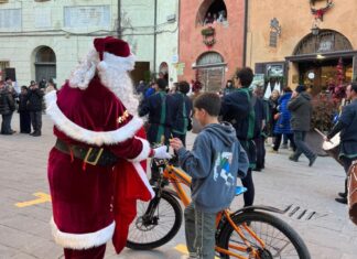 Natale a Brisighella: grande partecipazione nel centro storico e attesa per la replica di domenica 21 dicembre