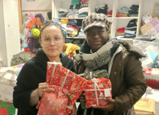 Donati allo Sportello del Sorriso regali per i bambini meno fortunati