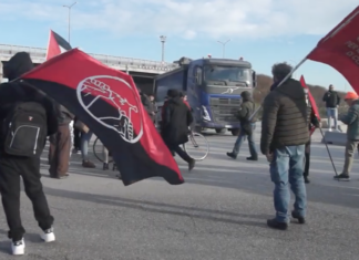 Manifestazione davanti al Terminal Container: denunciate 32 persone