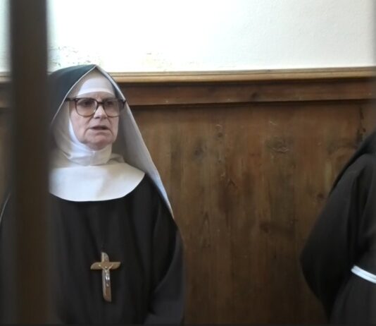 50 anni di clausura: la celebrazione per Suor Maria Grazia delle Clarisse Cappuccine di Ravenna