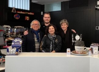 32 anni di attività imprenditoriale e l’apertura di un nuovo pubblico esercizio: inaugurato il nuovo bar di Monica Valmori a Faenza