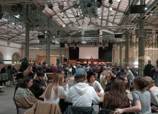 Open Mic Turbato, debutto da record: oltre 130 giovani al Mercato Coperto