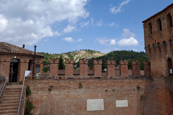 big-ticket-image-60a63a8ae0d08187728003-cropped600-400-dpl-62137a9ba2574_1 (1)