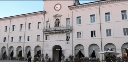 Cervia. Il Pd non chiede a Missiroli di ritirare le dimissioni. Iniziato il confronto per il nuovo candidato