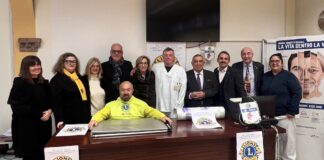 Solidarietà all’ospedale di Lugo: il Lions Club dona un Rollboard all’Oncologia