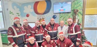 Un Natale di solidarietà in Pediatria: l’Associazione Nazionale Polizia di Stato dona sorrisi ai piccoli pazienti