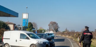 Scontro fra due veicoli sulla via Emilia: due feriti