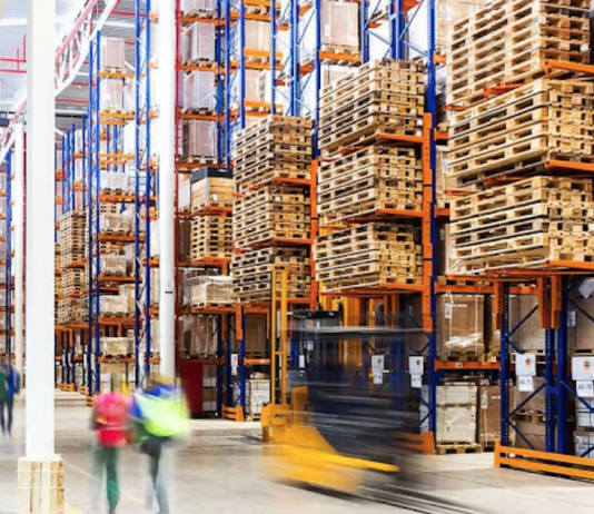 Controlli nella logistica: irregolarità su 200 lavoratori e 700mila euro di contributi evasi