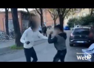 Risse fra ragazzi davanti a scuola e alla stazione: diversi episodi in questi mesi