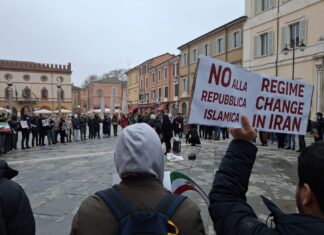 Ravenna, in piazza con la comunità iraniana per i diritti e la libertà