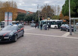 Terrore nel sottopasso della stazione: 15enne rapinato sotto minaccia, arrestato giovane dai Carabinieri