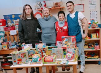 Il Leo Club regala giochi per i bambini ricoverati in Pediatria