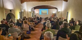 Lugo: Salone estense gremito per l’incontro dedicato ai lupi in pianura