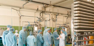 Oltre cento studenti in visita agli stabilimenti Natura Nuova