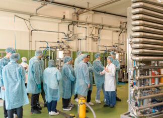 Oltre cento studenti in visita agli stabilimenti Natura Nuova