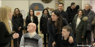 La ministra Locatelli a Faenza per visitare Anffas e il negozio Le Botteghe