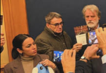 Conferenza con Casapound. Le opposizioni occupano la sala stampa della Camera: c’è anche Bakkali