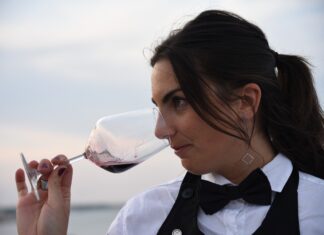 Cervia, Ravenna e Lugo: tre corsi di primo livello per sommelier AIS nel 2026