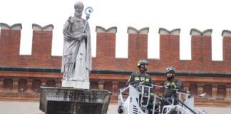 Scosse avvertite anche nel centro di Ravenna: lesionata la statua di Sant’Apollinare