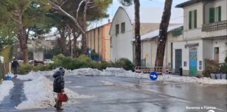 Mattinata di lavoro per liberare le strade chiuse a Faenza