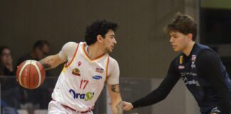 Basket: Nella prima di ritorno Loreto Pesaro passa al PalaCosta con il punteggio di 61-75