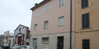 Tragedia a Lugo: trovati morti in casa madre e figlio