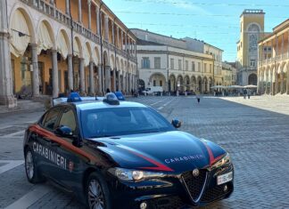 Si finge dipendente della banca e si fa bonificare 4 mila euro. Denunciato dai Carabinieri