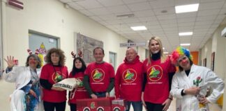 “I colleghi di Grisù” portano doni e sorrisi ai bambini della Pediatria di Ravenna