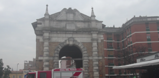 Intervento dei Vigili del Fuoco e della Polizia Locale a Porta Serrata: area interdetta al passaggio
