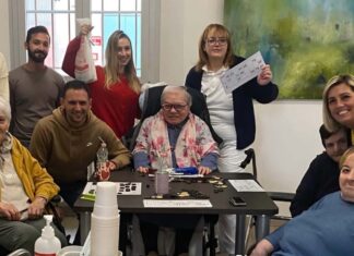 Gioco e socialità alla Cra Sassoli di Lugo con i giovani del Rotaract