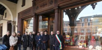 Inaugurata al Private Banking della Cassa la mostra sul Carnevale alla presenza del presidente Antonio Patuelli e dell’arcivescovo Lorenzo Ghizzoni