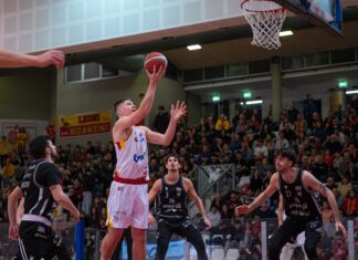 Basket: Serata da sogno al PalaCosta. Una grande OraSì si impone contro Caserta e vince 77-74