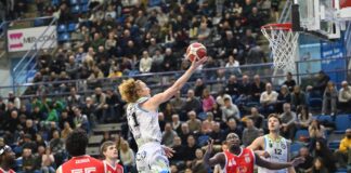 Basket: La Tema Sinergie perde il derby con Imola all’ultimo secondo