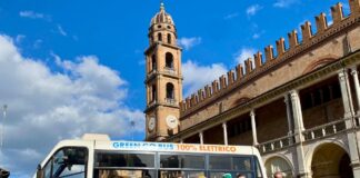 Faenza, i disegni dei ragazzi di Autismo Faenza viaggiano sul Green-Go Bus