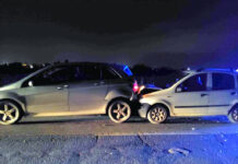 Minorenne provoca un tamponamento a catena e fugge: era alla guida del furgone del padre