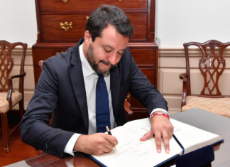 Medici indagati per certificati contro rimpatri. Salvini: “Da arresto e radiazione, se confermato”