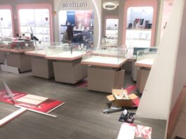 Auto utilizzata come ariete. Poi la razzia alla gioielleria: nuovo colpo all’Esp