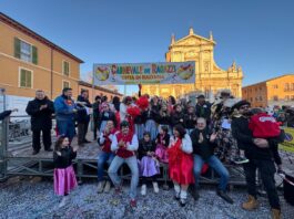 Carnevale dei Ragazzi 2026: vince il carro della Parrocchia di Porto Fuori “Grease”